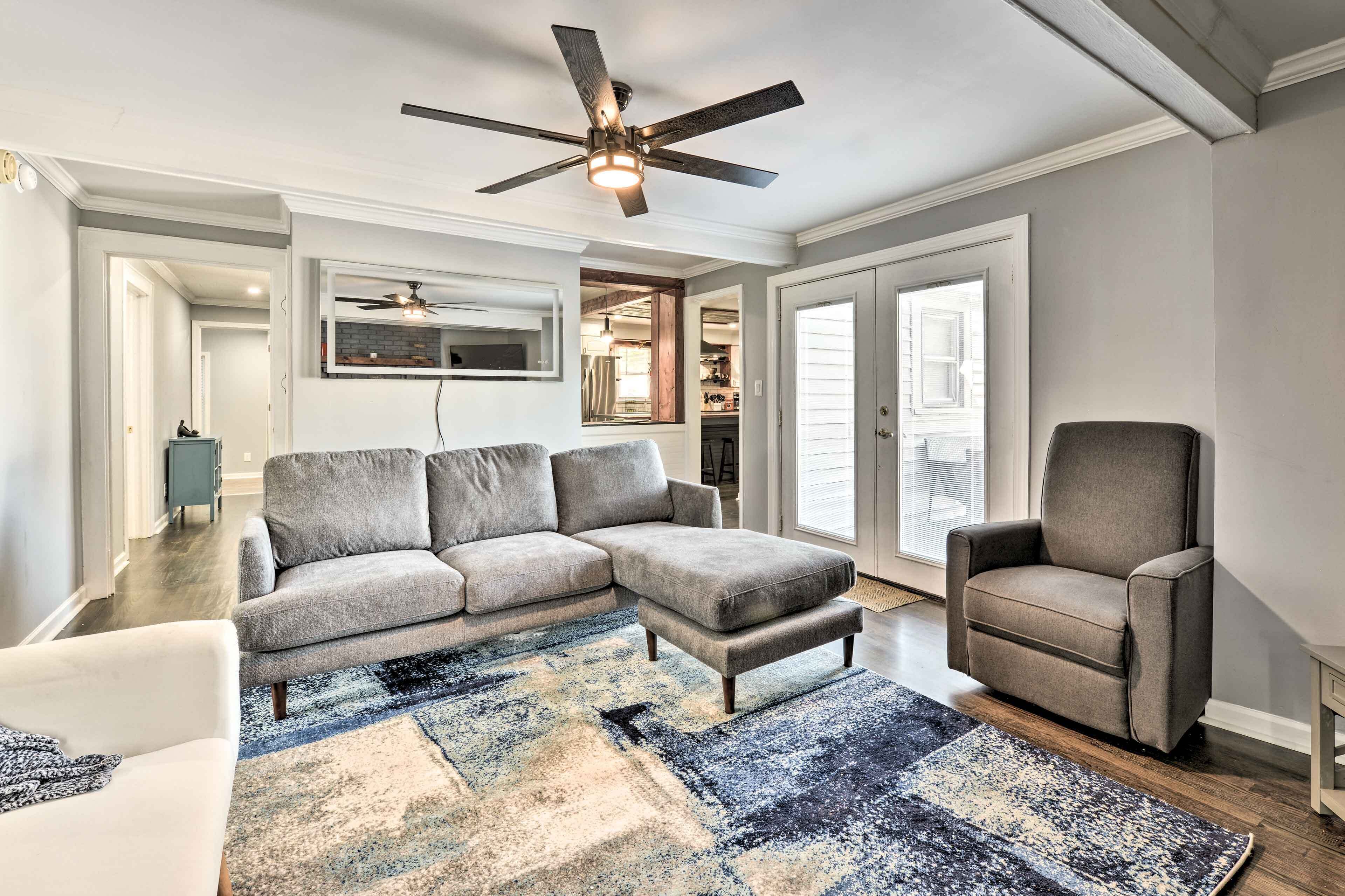 Sleek Belmont Home 14 Mi to Uptown Charlotte!