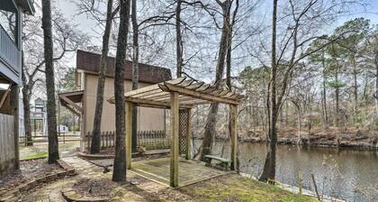 Burgaw Getaway w/ On-site River Access!