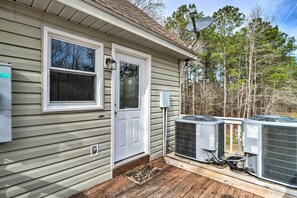 House (3 Bedrooms) | Interior - Burgaw Getaway w/ On-site River Access! (Burgaw)