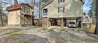 Burgaw Getaway w/ On-site River Access!