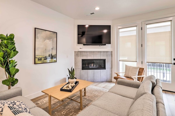 Modern-chic Provo Townhome 1 Mi To Byu Campus - Provo, UT