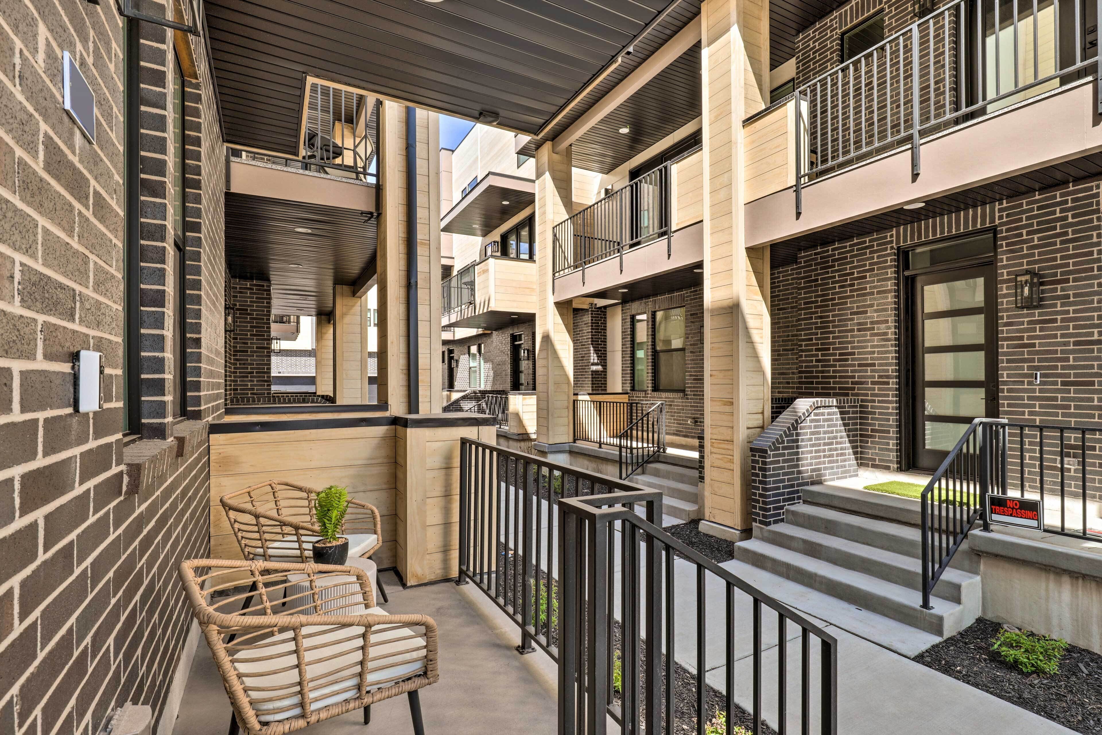 Apartment (2 Bedrooms) | Bahagian dalam