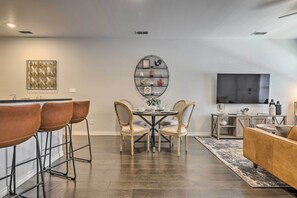 Apartment (2 Bedrooms) | Interior - Single-story Condo < 1 Mile From Downtown! (Fredericksburg)