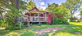 Charming Farm Cottage w/ Fire Pit + Grill!