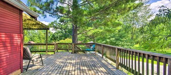 Charming Farm Cottage w/ Fire Pit + Grill!