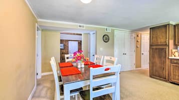 Cottage (3 Bedrooms) | Interior