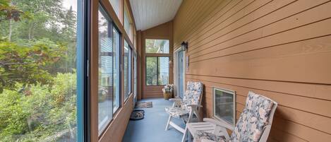 House (4 Bedrooms) | Front of property