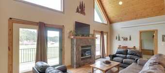 Cabin w/ On-site Trails - 15 Miles to Mt Rushmore!