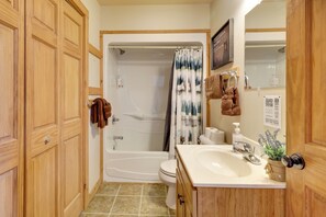 Casa (Multiple Bedrooms) | Interior