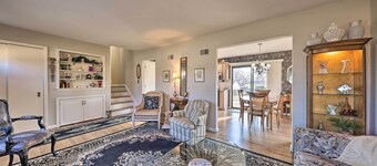 Cozy Kansas City Home w/ Yard - 9 Mi to Dtwn!