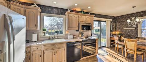 House (3 Bedrooms) | Interior