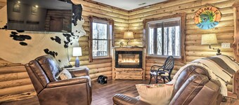 Dock + Boat Slip: Stylish Cabin on Leesville Lake