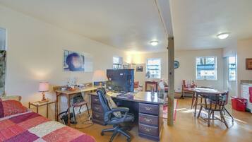 Apartment (0 Bedroom) | Interior