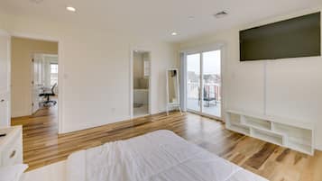 4 kamar tidur, setrika/meja setrika, dan seprai linen