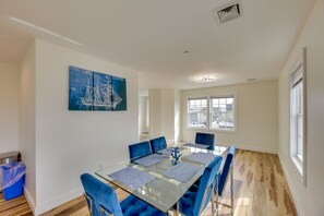 Dining - Expansive Long Island Abode: Yard & Balconies! (Freeport)