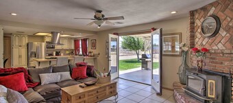 Spacious Lancaster Family Ranch - BBQ & Patio