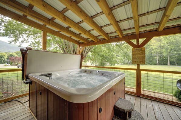 House (5 Bedrooms) | Interior - 'campbell Retreat' in Maggie Valley w/ Deck! (Maggie Valley)