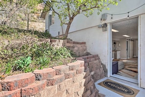 Apartment (2 Bedrooms) | Interior - On-site Trails! Hot Tub Hideaway in Zion Area (Hurricane)