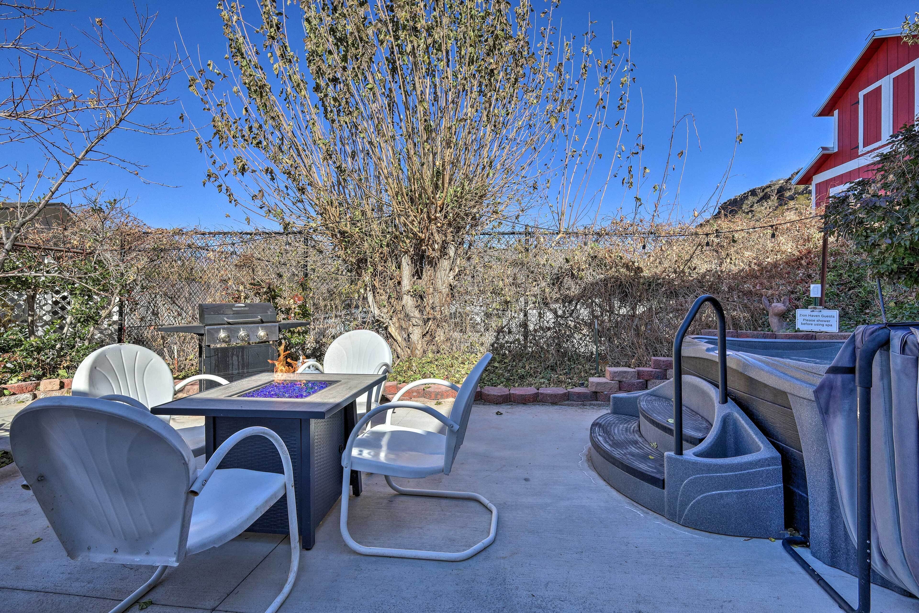 'zion Haven' w/ Fire Pit: 23 Mi to Nat'l Park!