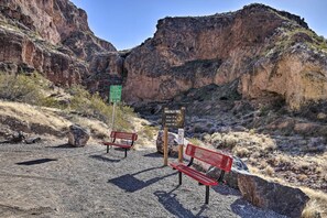 Apartment (2 Bedrooms) | Interior - On-site Trails! Hot Tub Hideaway in Zion Area (Hurricane)