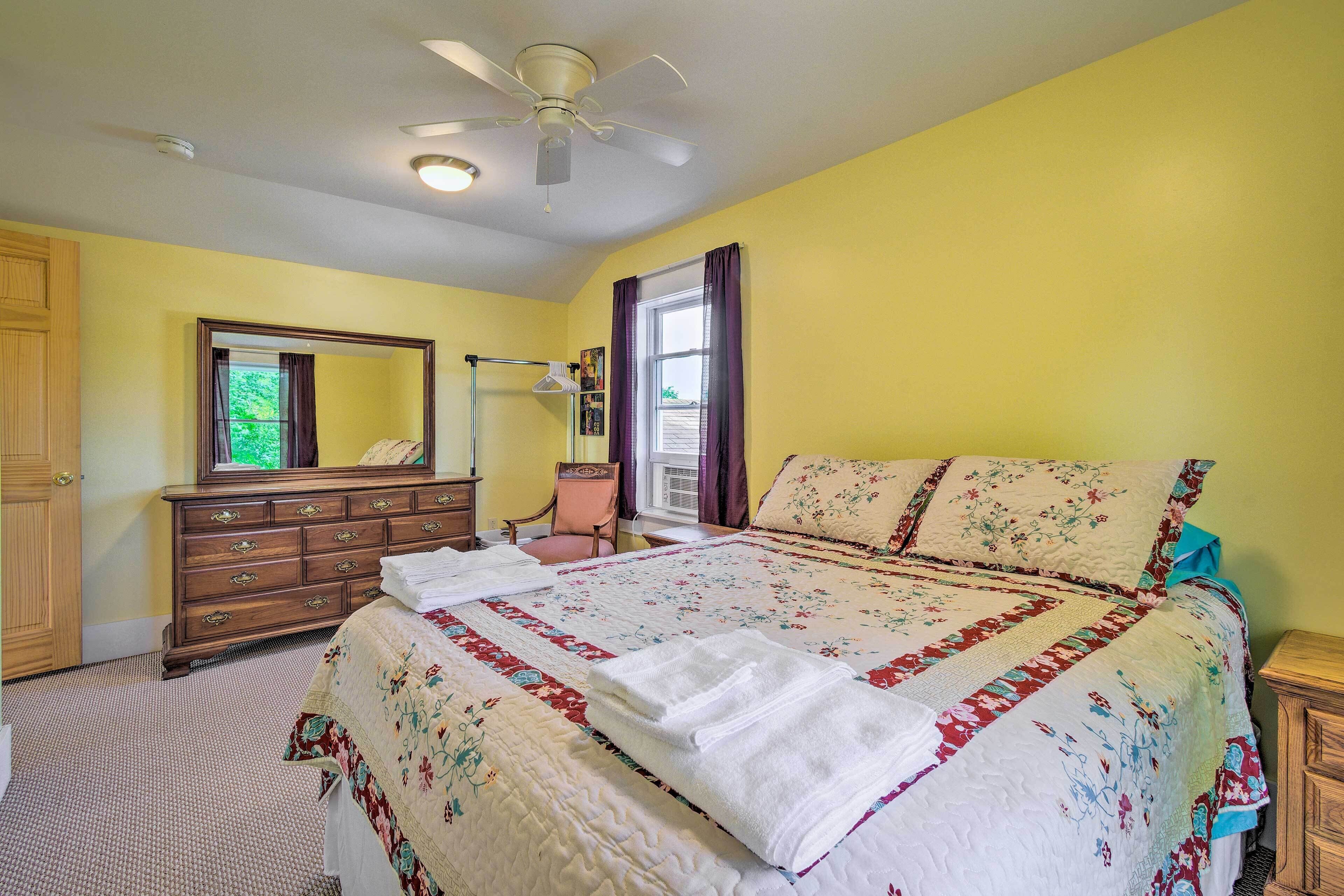 House (3 Bedrooms) | Interior