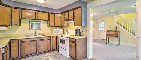 House (3 Bedrooms) | Interior