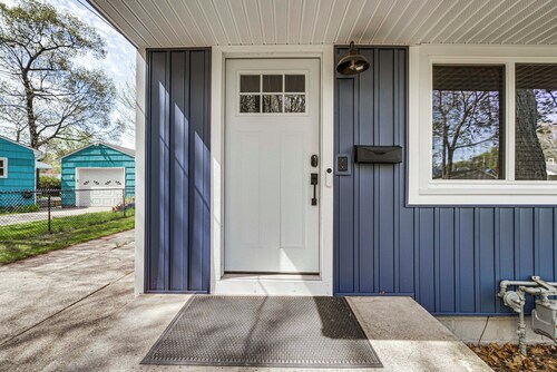 Walk to Beach: Lake Michigan Getaway!