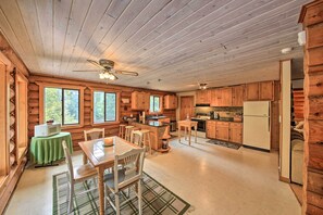 ไมโครเวฟ, เตาอบ, เตาประกอบอาหาร, เครื่องชงกาแฟ/ชา