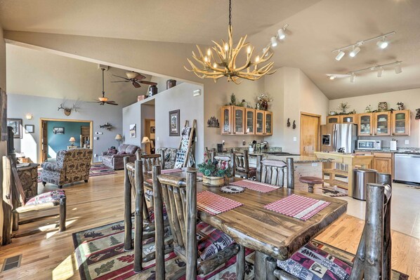 House (3 Bedrooms) | Interior - Mtn-view Cabin w/ Deck, 3 Mi to Cripple Creek! (Cripple Creek)