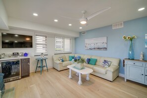 Interior - Atlantic City Condo w/ Community Pool! (Atlantic City)