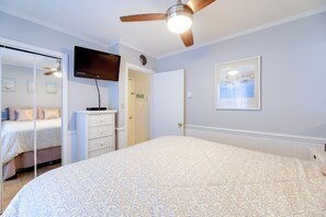 Apartment (1 Bedroom) | Interior - Beachfront Family Condo w/ Stunning Views! (Sneads Ferry)