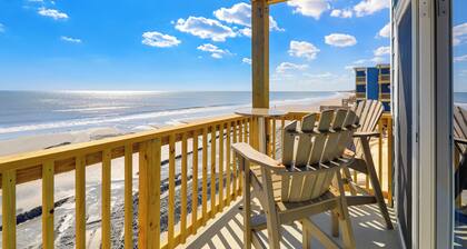 Beachfront Family Condo w/ Stunning Views!