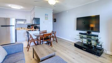 Apartment (1 Bedroom) | Interior