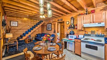 House (2 Bedrooms) | Interior