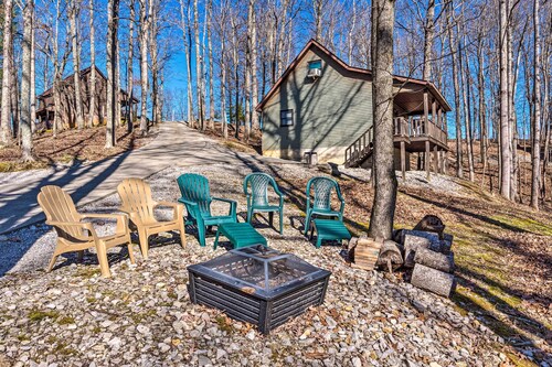 Quiet & Private Cabin ~ 5 Mi to Dale Hollow Lake!