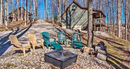 Quiet & Private Cabin ~ 5 Mi to Dale Hollow Lake!