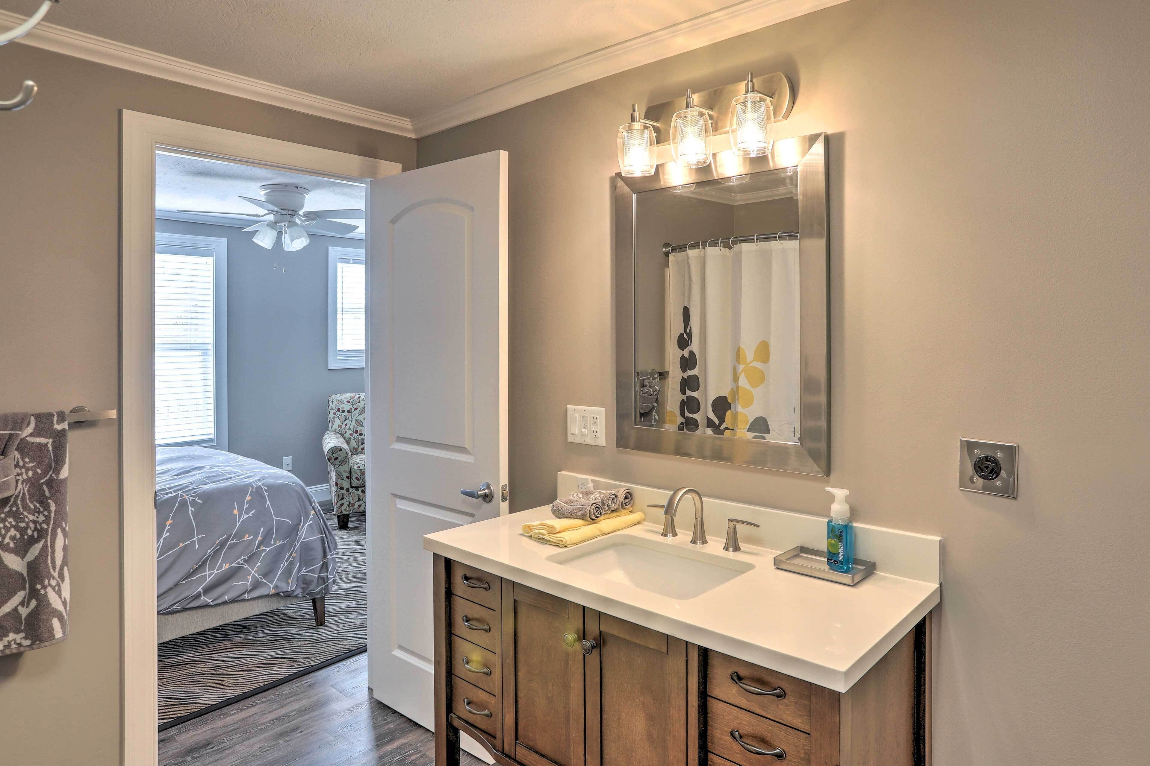 Updated Lake Erie Home 30 Min to Cedar Point!