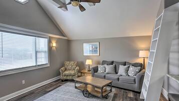 Apartment (1 Bedroom) | Interior