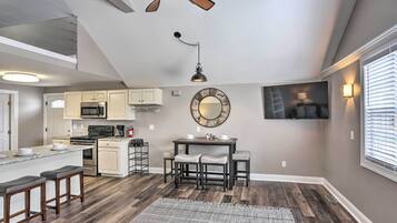 Apartment (1 Bedroom) | Interior