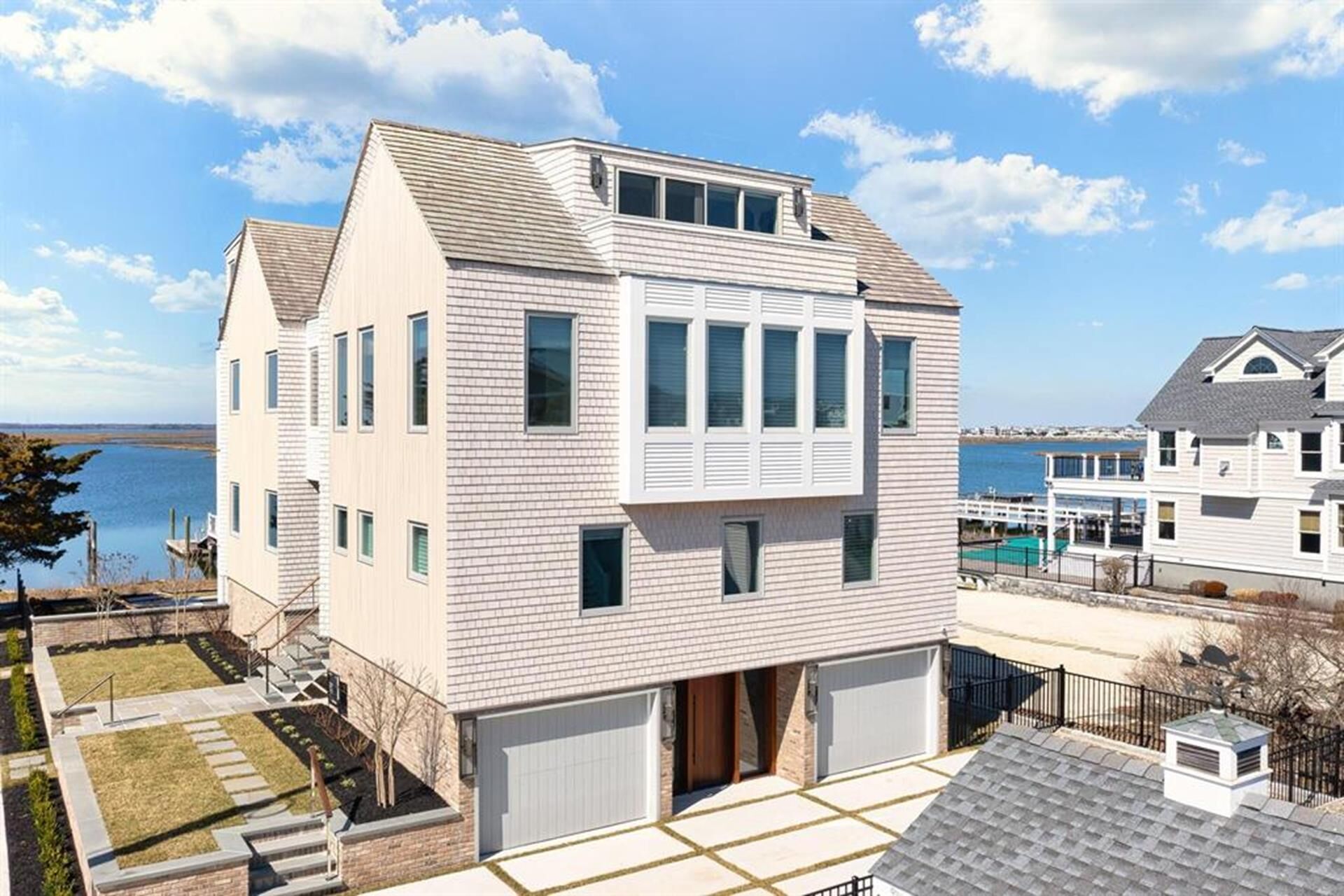 Incredible 6 Bedroom 6.5 Bath Home!