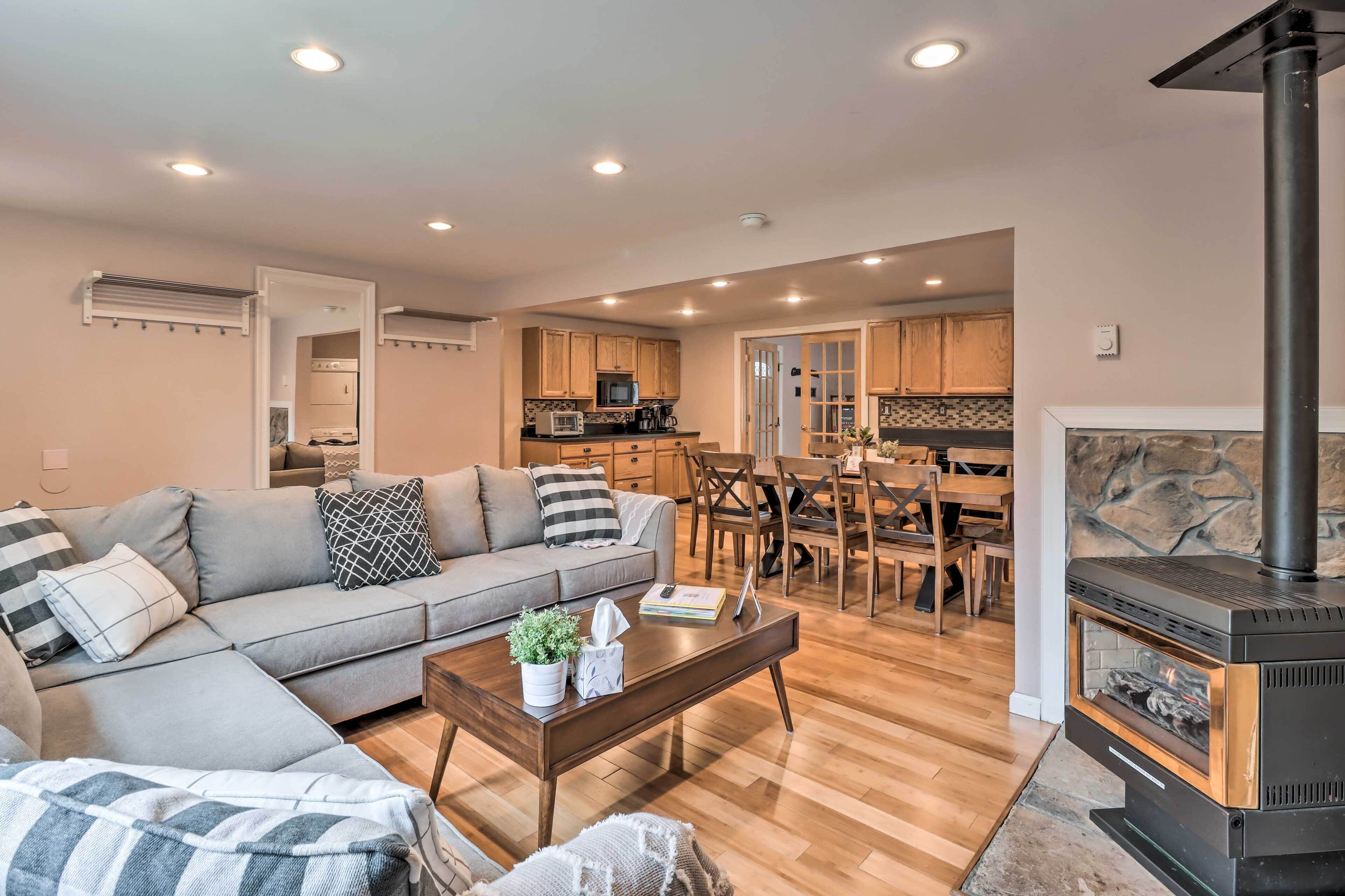 Poconos Home w/ Private Hot Tub & Community Pool!