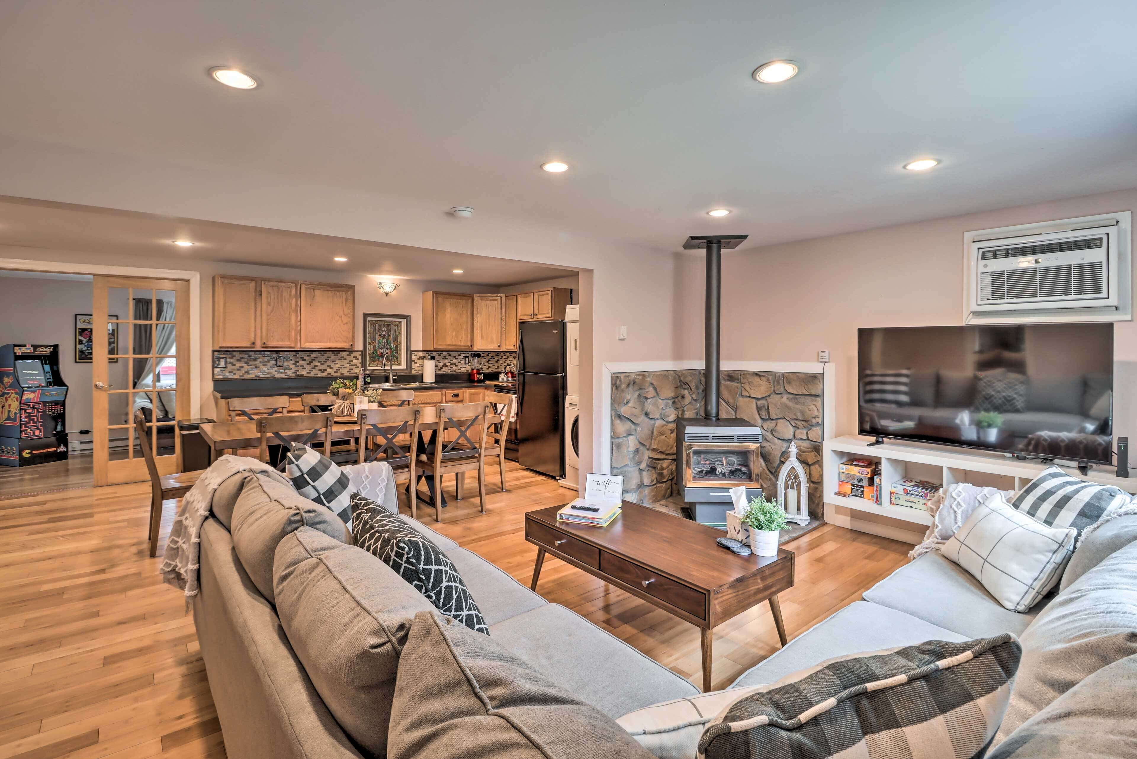 Poconos Home w/ Private Hot Tub & Community Pool!