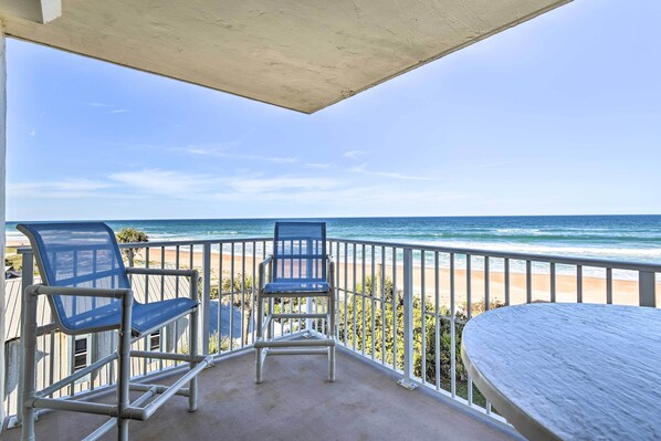 Apartment (2 Bedrooms) | Front of property