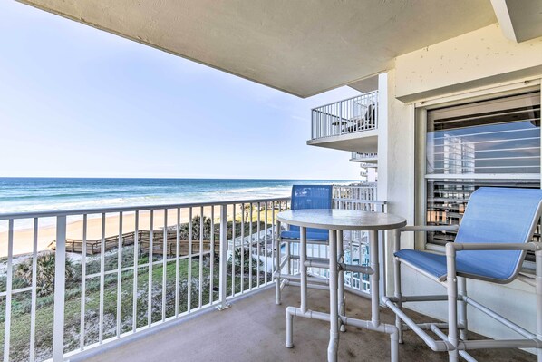 Apartment (2 Bedrooms) | Interior - Luxe Oceanfront Condo w/ Pool, Beach Access + Gear (Ormond Beach)