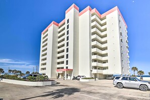 Apartment (2 Bedrooms) | Interior - Luxe Oceanfront Condo w/ Pool, Beach Access + Gear (Ormond Beach)