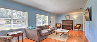 Fsc에서 약 1마일 떨어진 넓은 뒷마당이 있는 레이크랜드 홈!