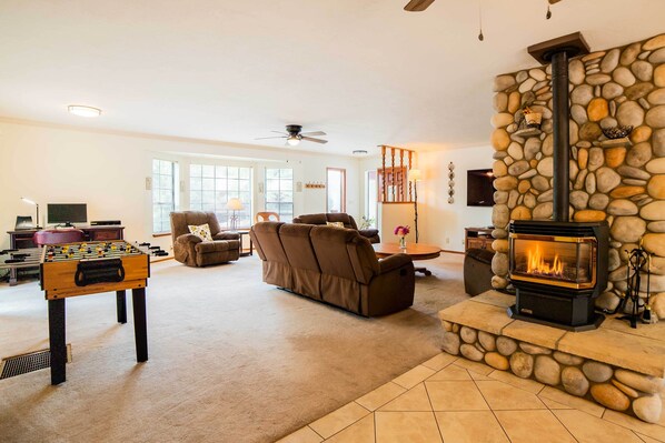 House (3 Bedrooms) | Interior - Deck & Bbq: Rustic Groveland Home! (Groveland)