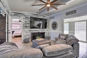 House (3 Bedrooms) | Interior - Modern Seminole Home w/ Patio, 3 Mi to Beach! (Seminole)