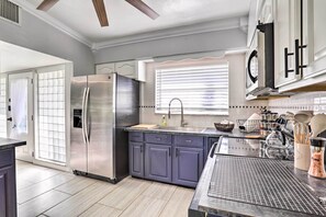 House (3 Bedrooms) | Interior