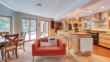 Rumah (Multiple Bedrooms) | Interior